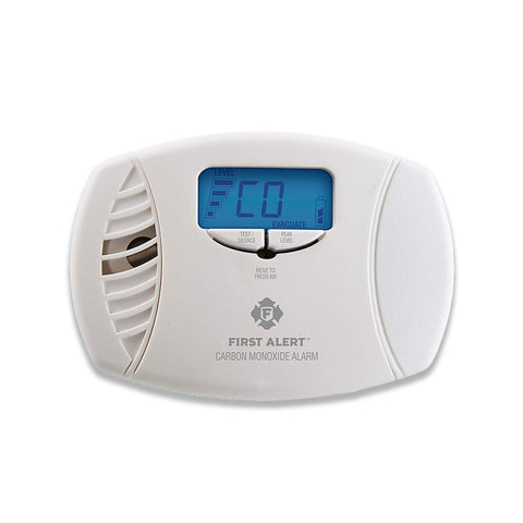 First Alert CO615 plug-in detector with clear backlit display for easy nighttime readings.