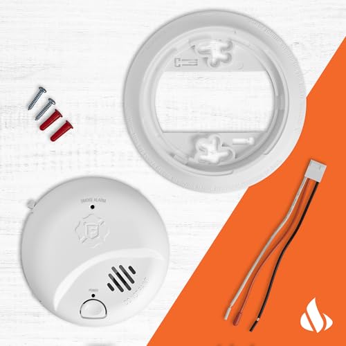 First Alert SMI105-AC 10-year battery backup for power outage protection.