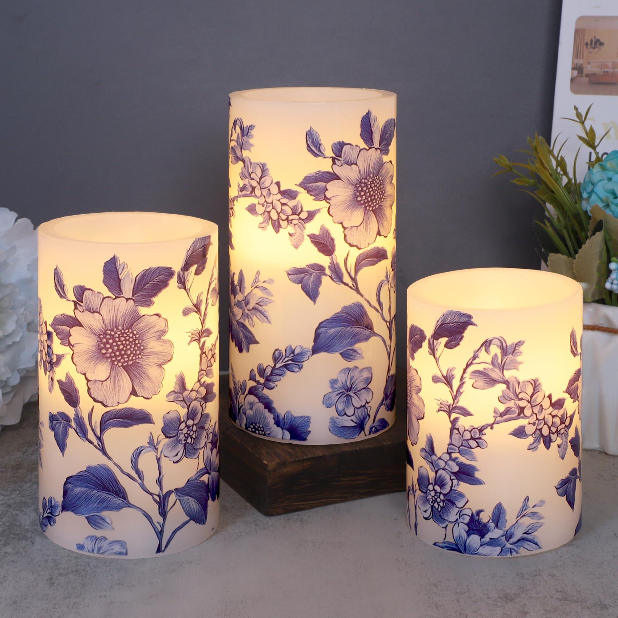 FLAVCHARM blue-white chinoiserie candle set enhances layered dining lighting