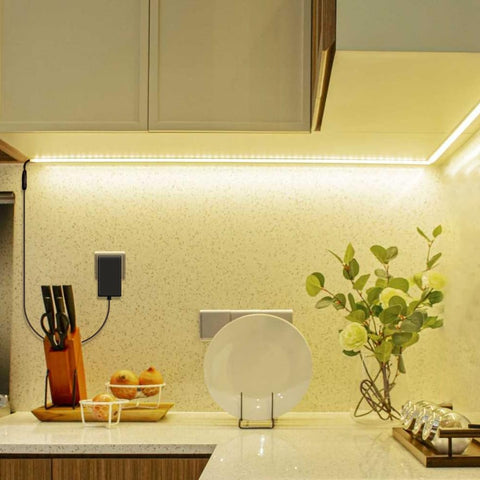FLETERGIB 24V power supply wall plug, plug-and-play convenience at standard outlets.
