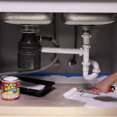 Flex Seal Liquid coating helps prevent rust on metal.