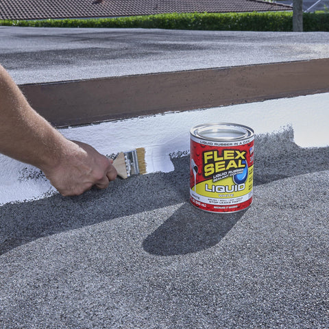 Flex Seal Liquid seals a wet surface with a rubberized layer.