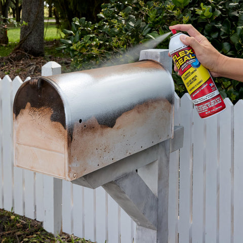 Six-pack packaging keeps multiple projects ready for touch-ups.