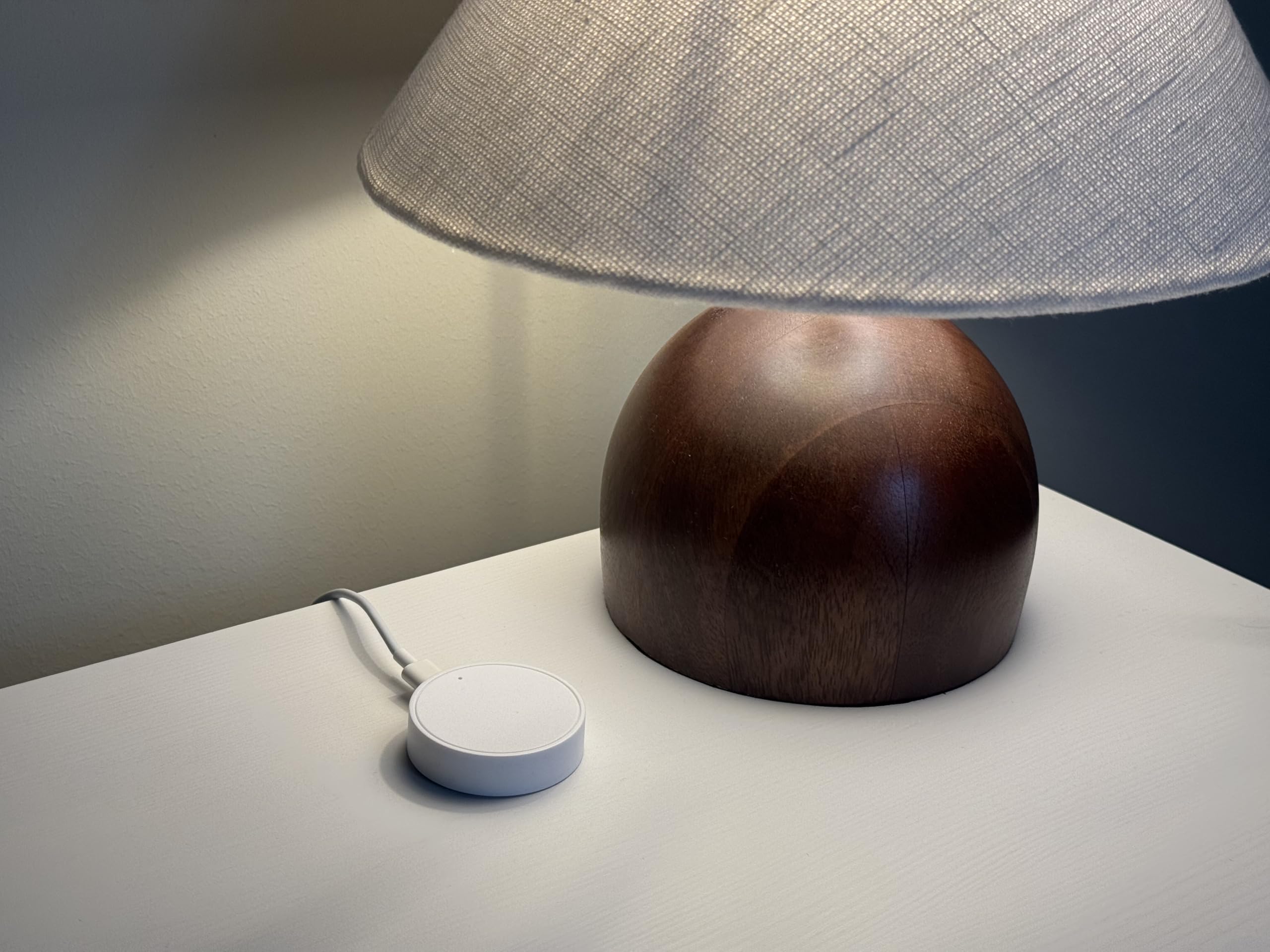Flic Hub Mini extended power life keeps Flic Controllers active for years.