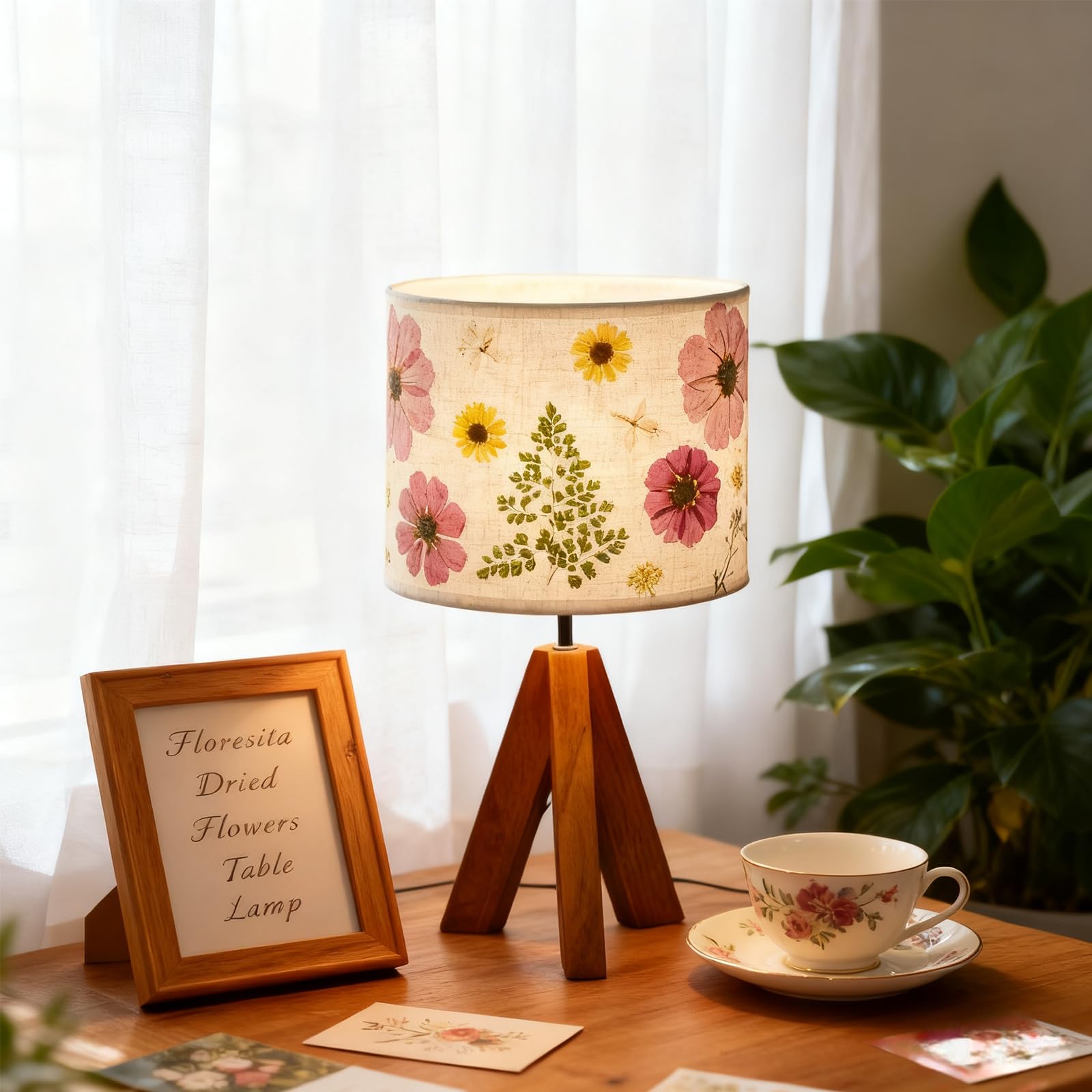 Floresita dried flowers tripod lamp lit with 3-color glow for study and reading