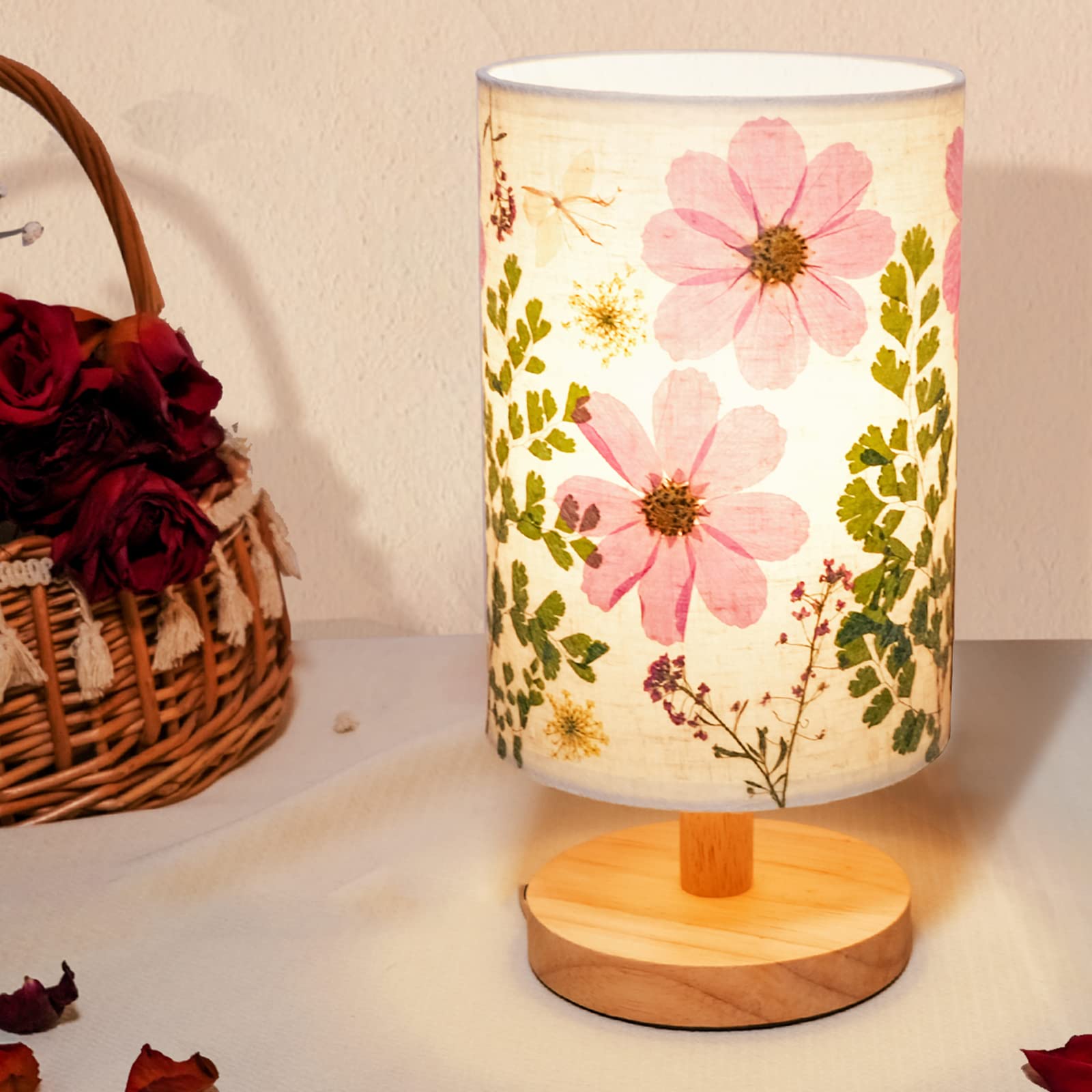 Floresita gift-ready-table-lamp makes a thoughtful home decor gift.