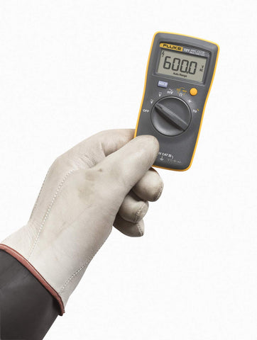 Fluke 101 handheld design in hand for precise one-handed operation.