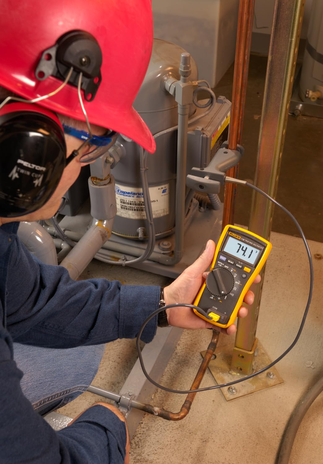Fluke 116 HVAC multimeter combo-kit-accessories shows essential HVAC testing tools.