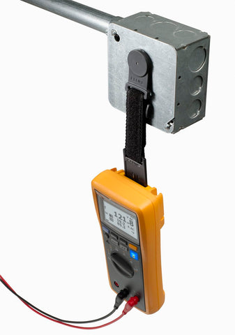 Fluke TPAK universal hanger clip supports versatile mounting on various surfaces.