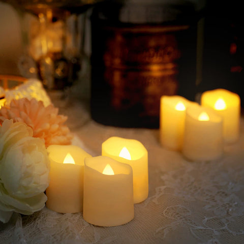 FPOO compact tealight with 4 cm diameter and 4.5 cm height