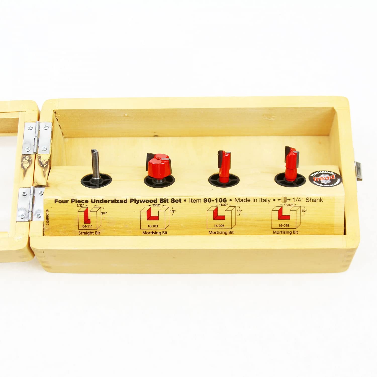 Freud 16-103 mortising bit delivering clean dadoes in plywood panels