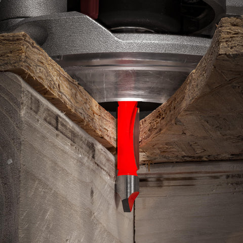 Freud Panel Pilot Bit balanced design for stable cuts.