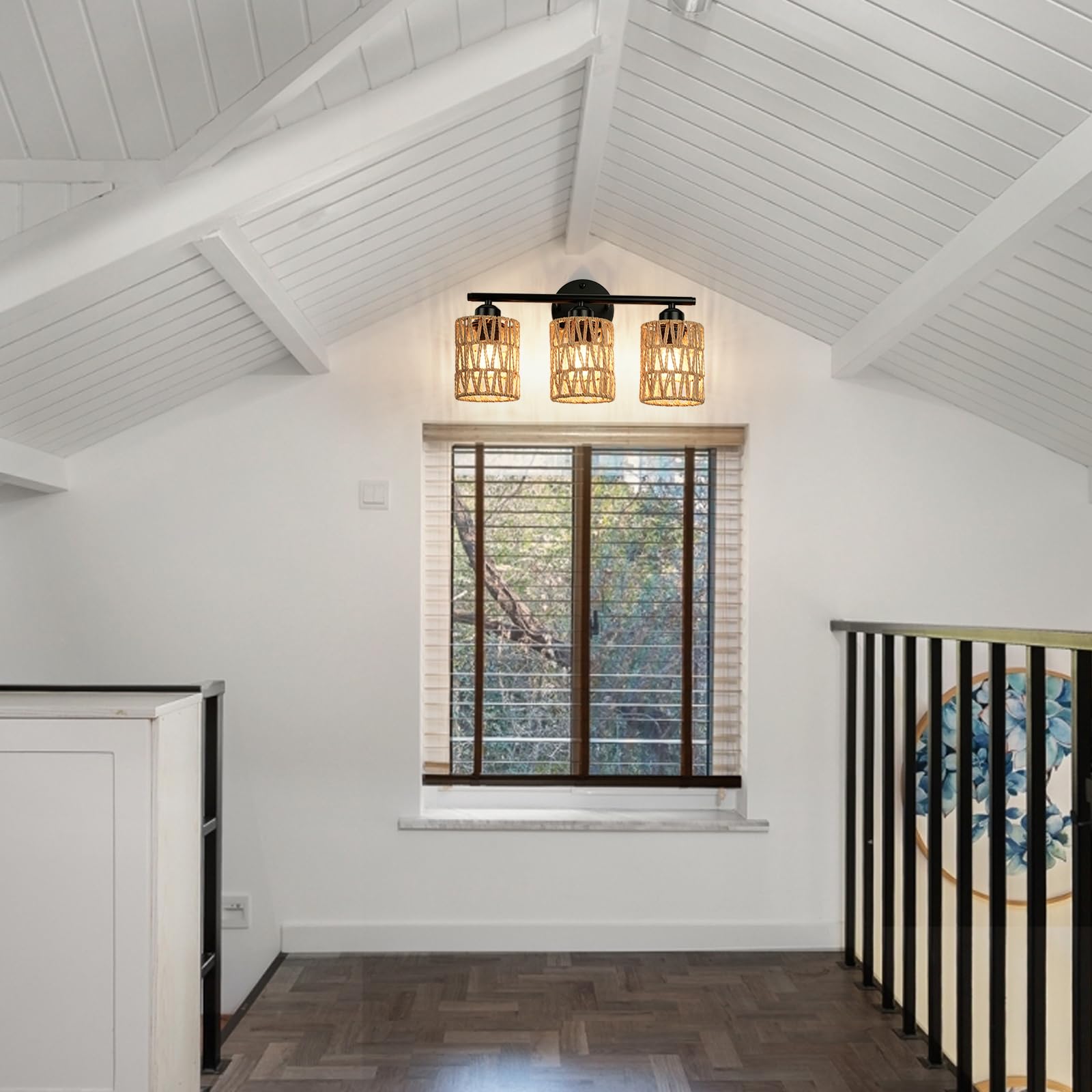FRIDEKO HOME two-direction mounting offers up or down lighting
