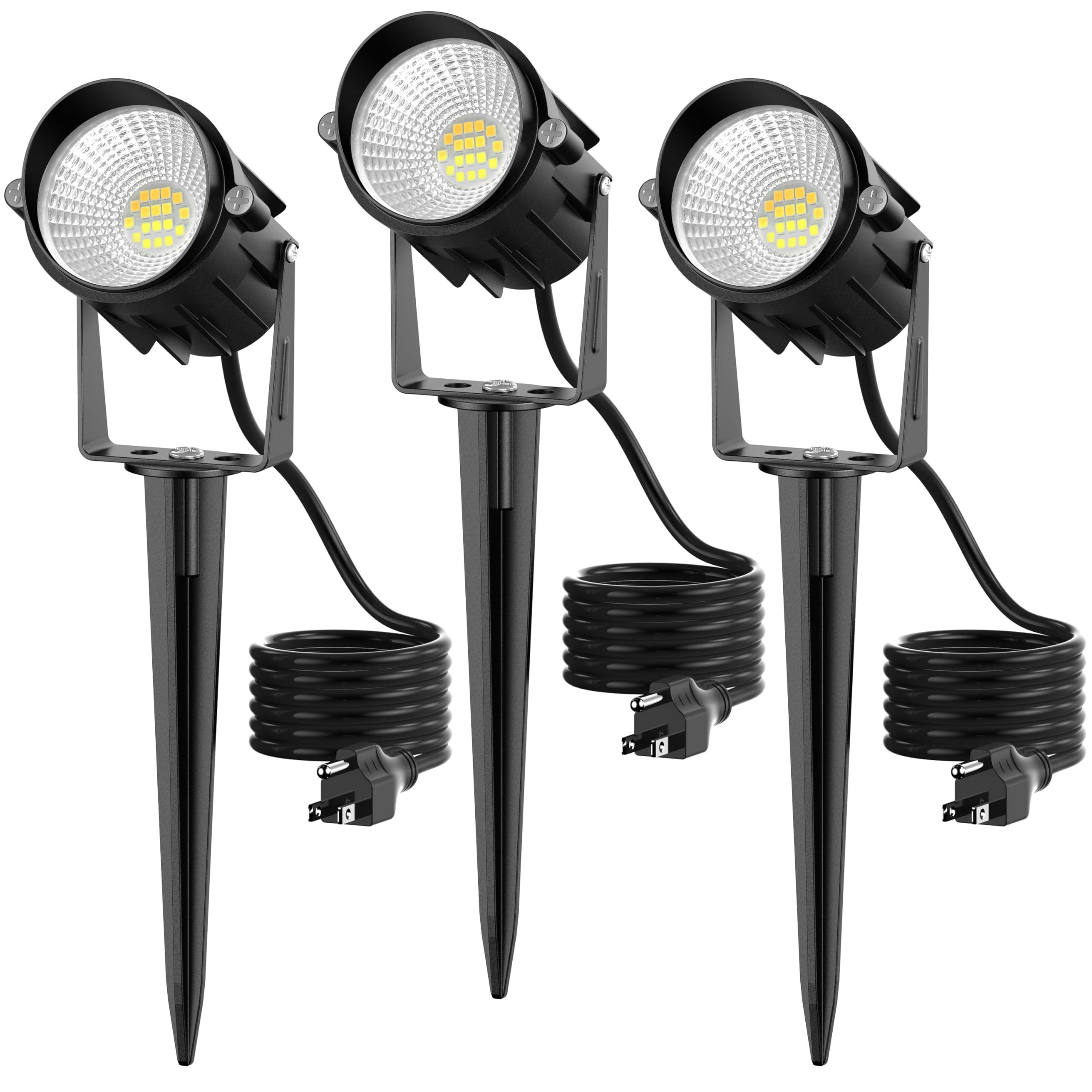 FUCHUMERU outdoor spotlight highlighting a tree for dramatic nighttime accents.