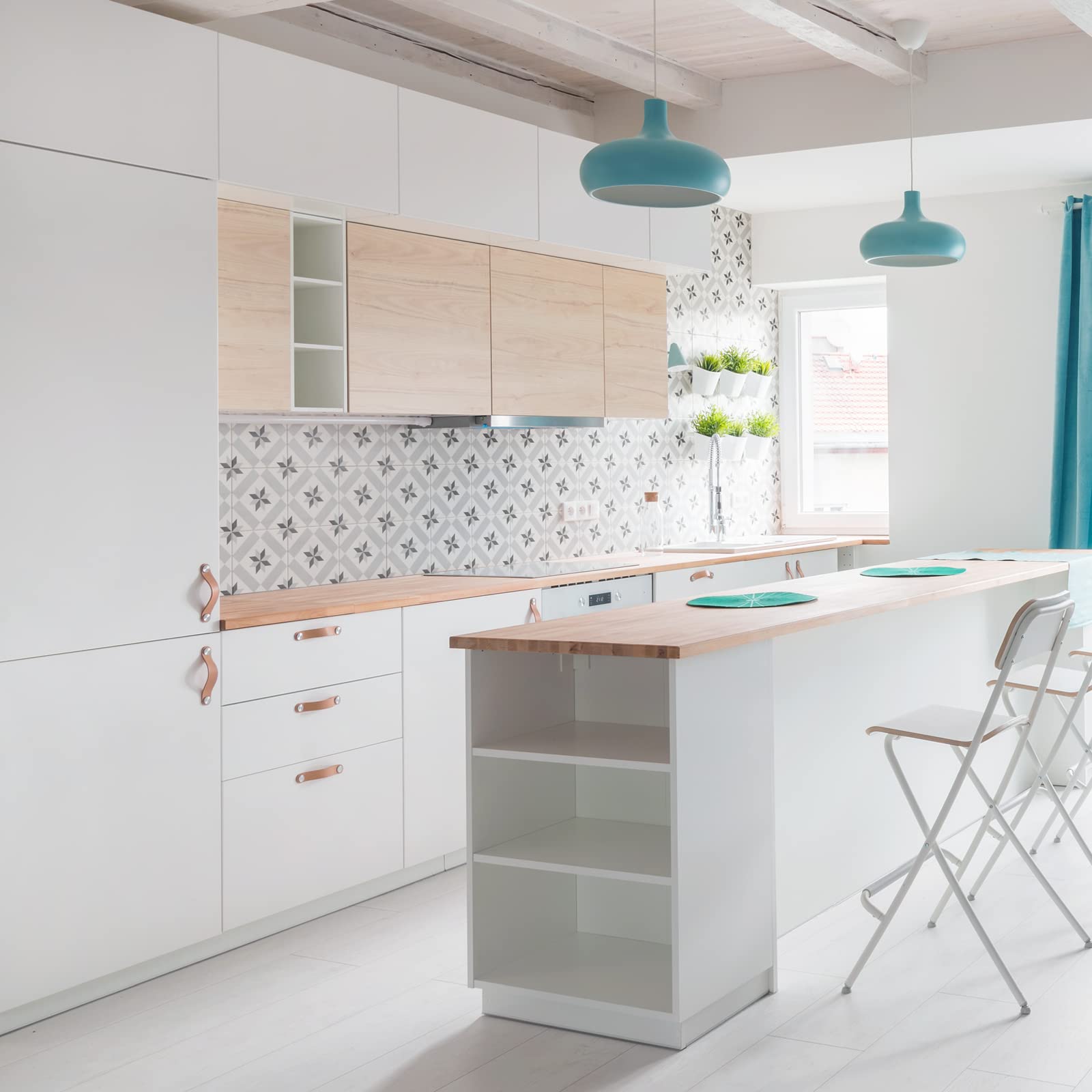 FUKU MON matte white wallpaper showing a smooth, opaque surface on furniture