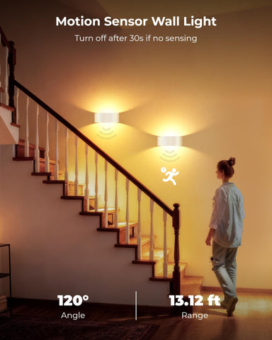 Fulnix wall light in hallway, hands-free illumination example