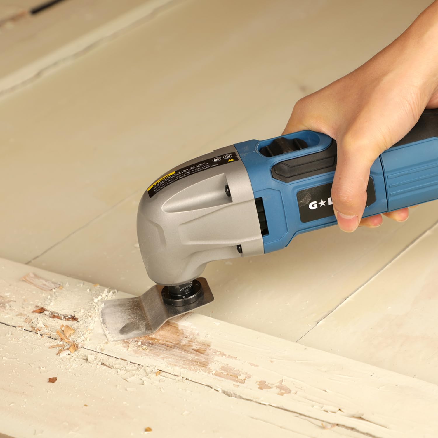 G LAXIA oscillating tool die-cast head for durable performance.