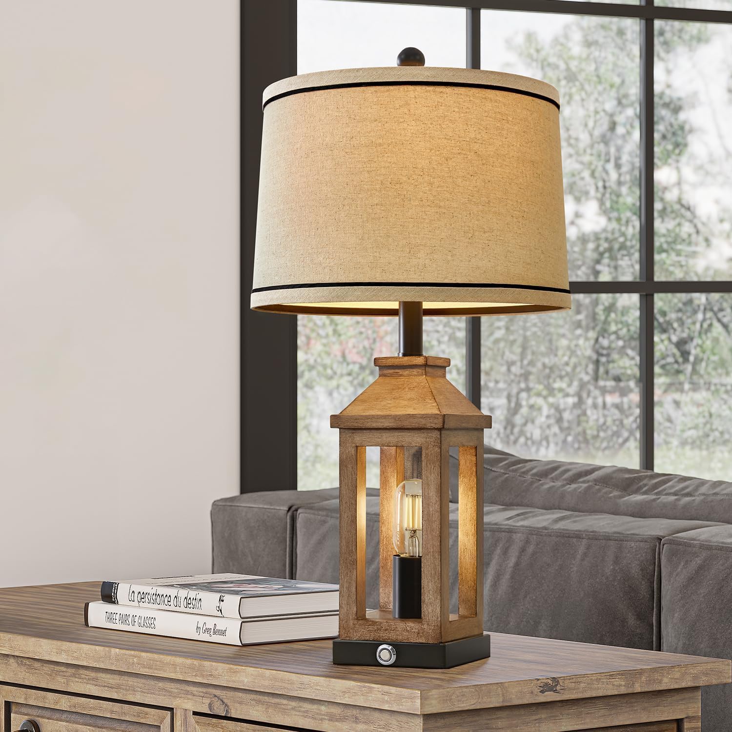 G-SAFAVA hollow-out design lamp creates dramatic silhouettes
