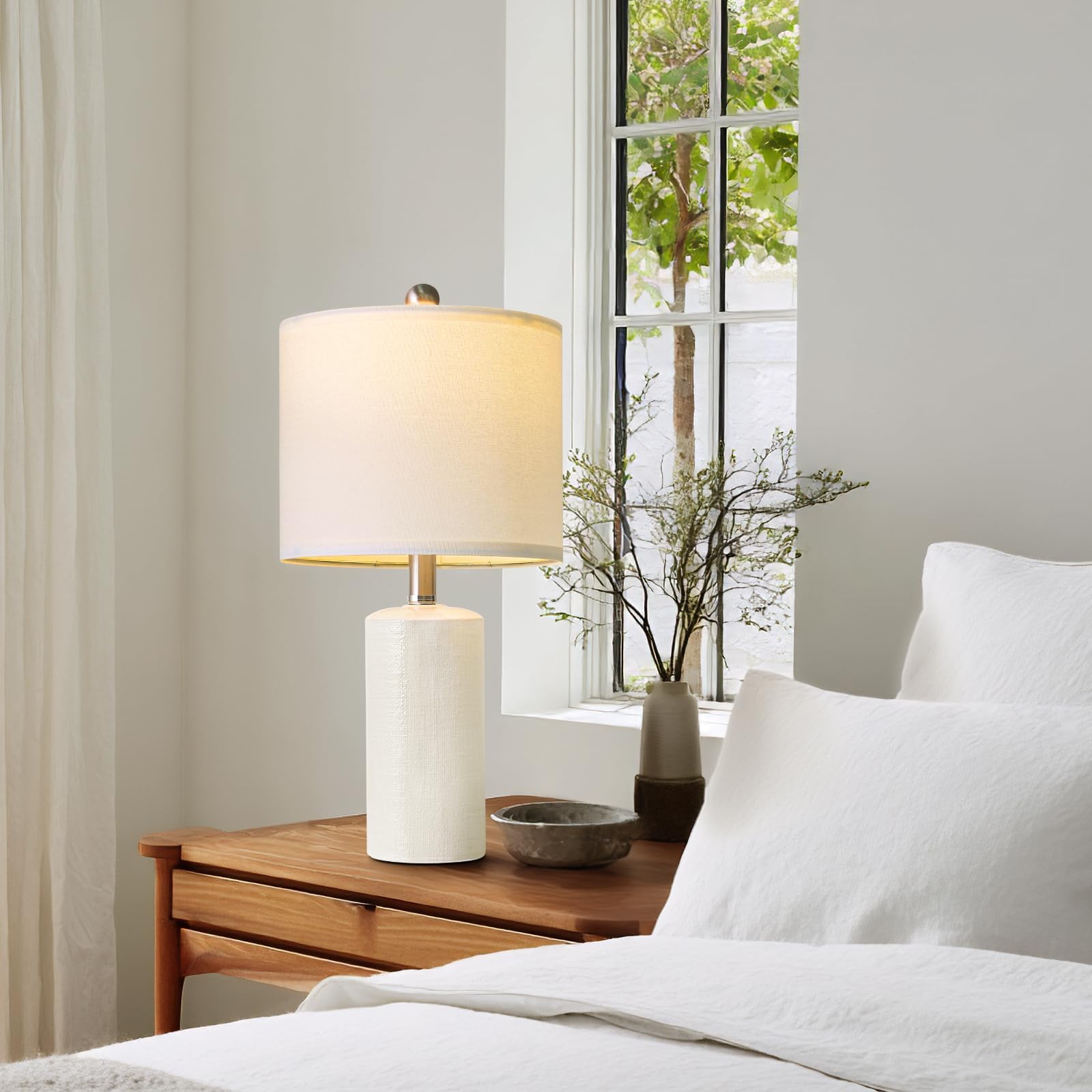 G-SAFAVA white lamps are ideal for nightstands and end tables