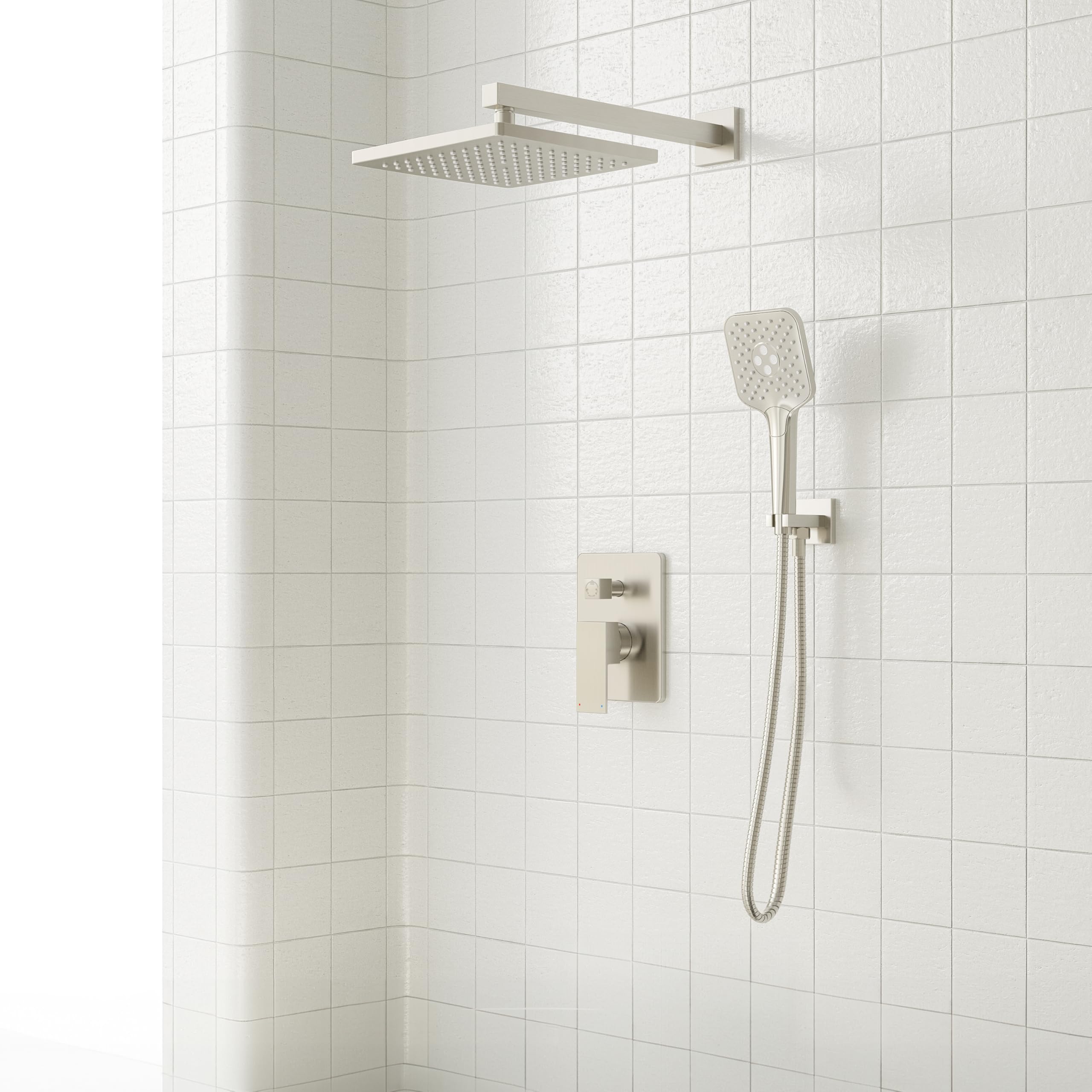 Gabrylly handheld shower head with three settings for versatile use