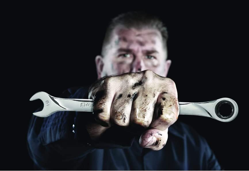 GearWrench 13-piece ratcheting wrench set, open-end design simplifies slipping on fasteners