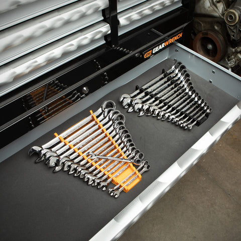 GearWrench 86702 off-corner loading detail improves grip.