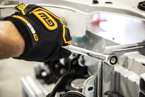 GEARWRENCH 86919 longer, wider beam offers enhanced reach and leverage.