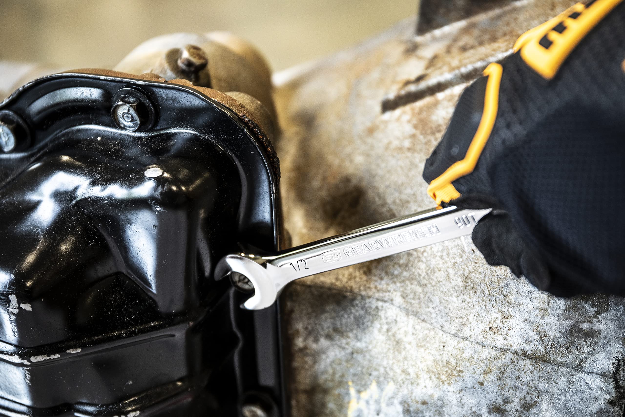 GEARWRENCH 86946 extended beam enhances reach and leverage.
