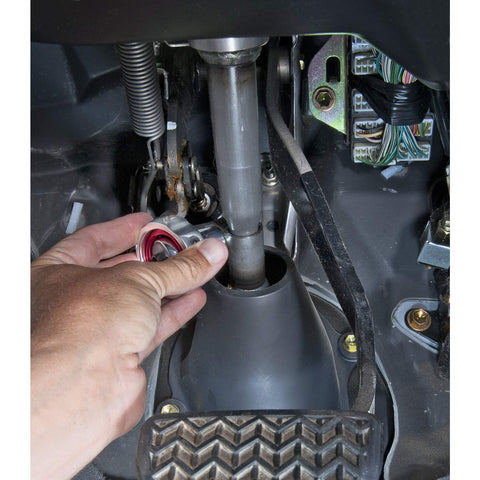 GearWrench enables access in tight spots with a compact gimbal head.