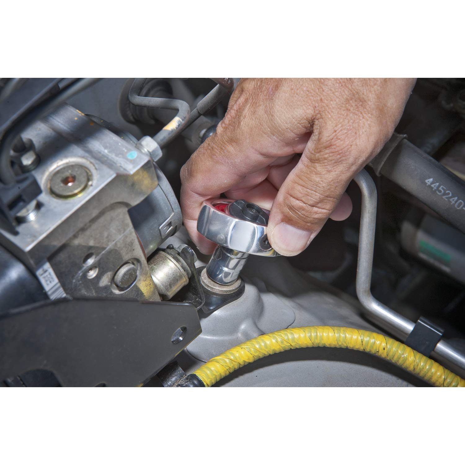 GearWrench gimbal ratchet exceeds ASME performance standards.