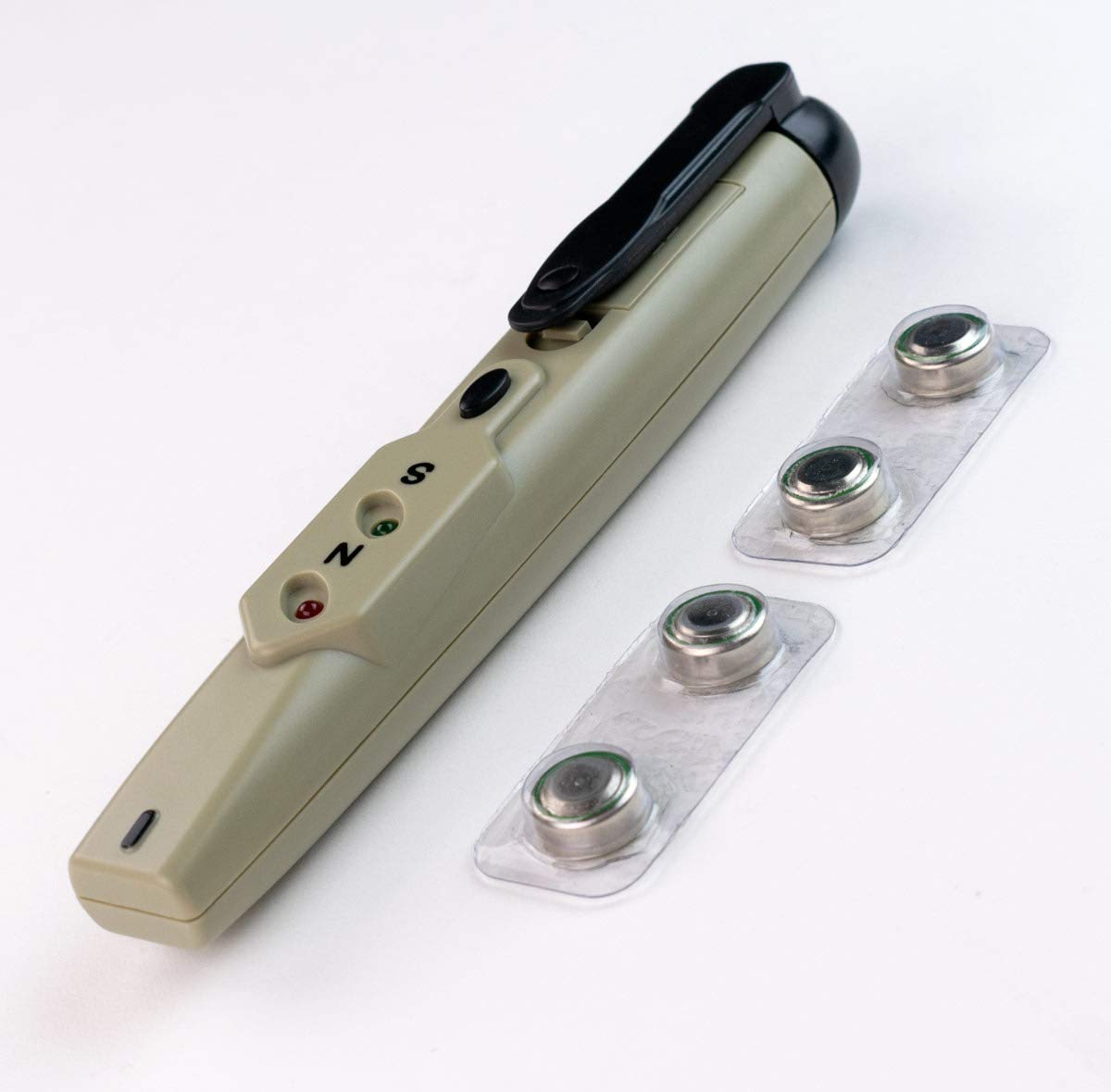 General Tools AMY6 magnetic tester pole display showing north and south signals