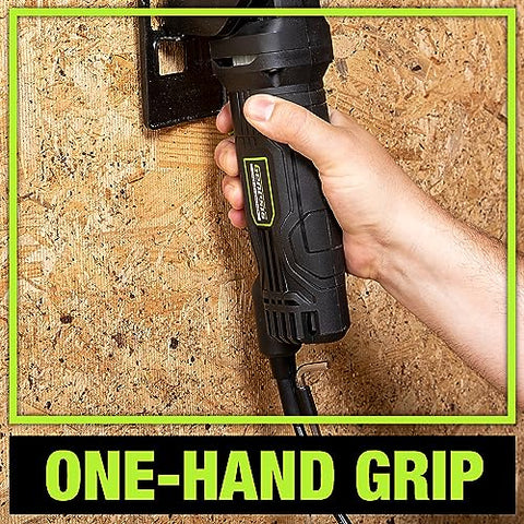 Genesis GCS445SE dust-collection-hose keeps workspace clean.