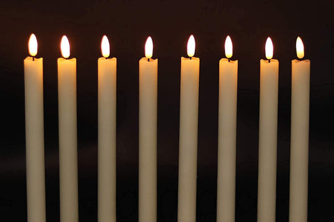 GenSwin dinner-table candlelight creates warm, romantic atmosphere.