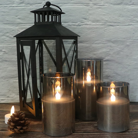 GenSwin 10-key remote control candles allow remote timer and brightness adjustments.