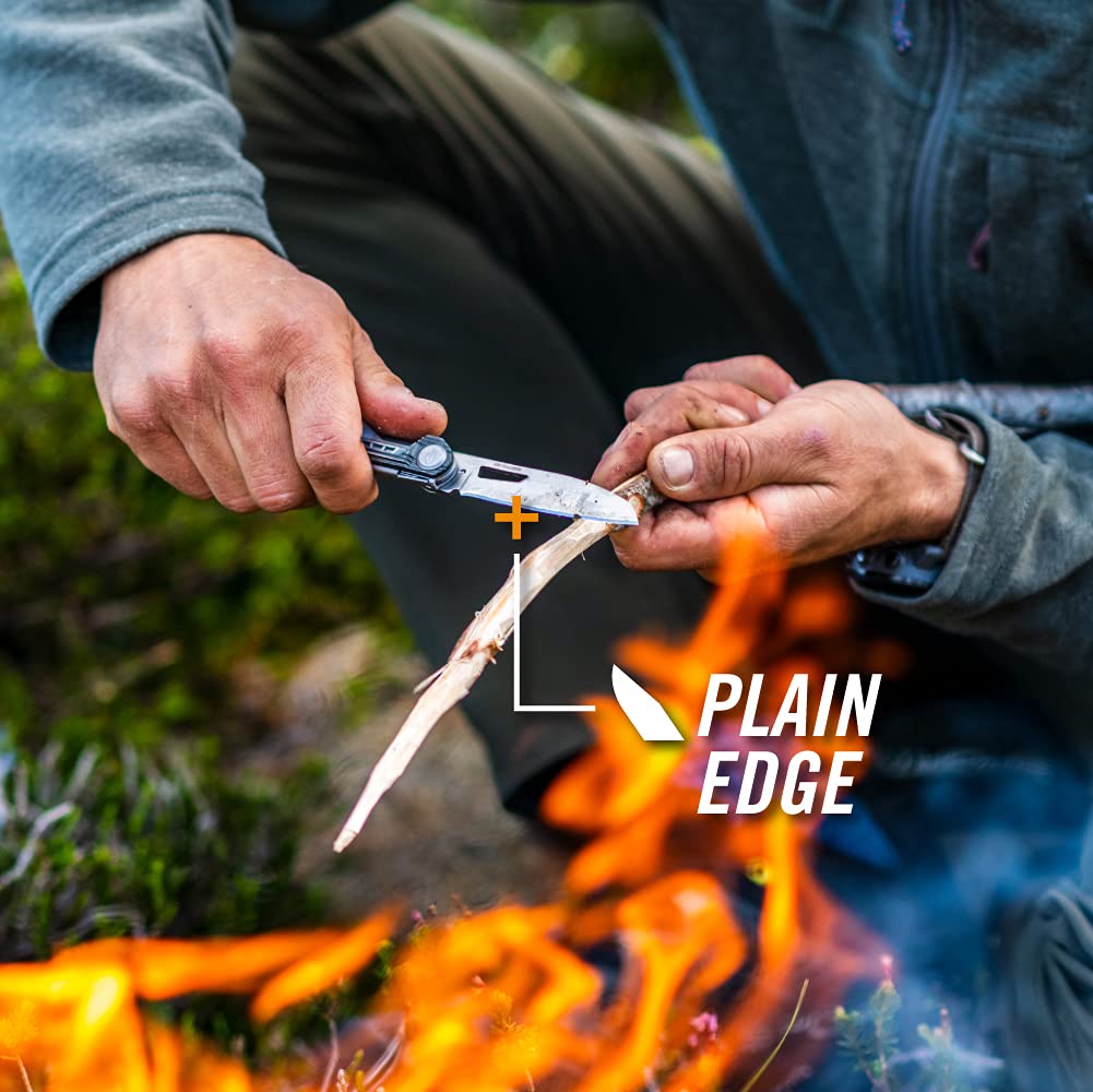 Large tabs enable fumble-free thumb access on Armbar Slim Cut.
