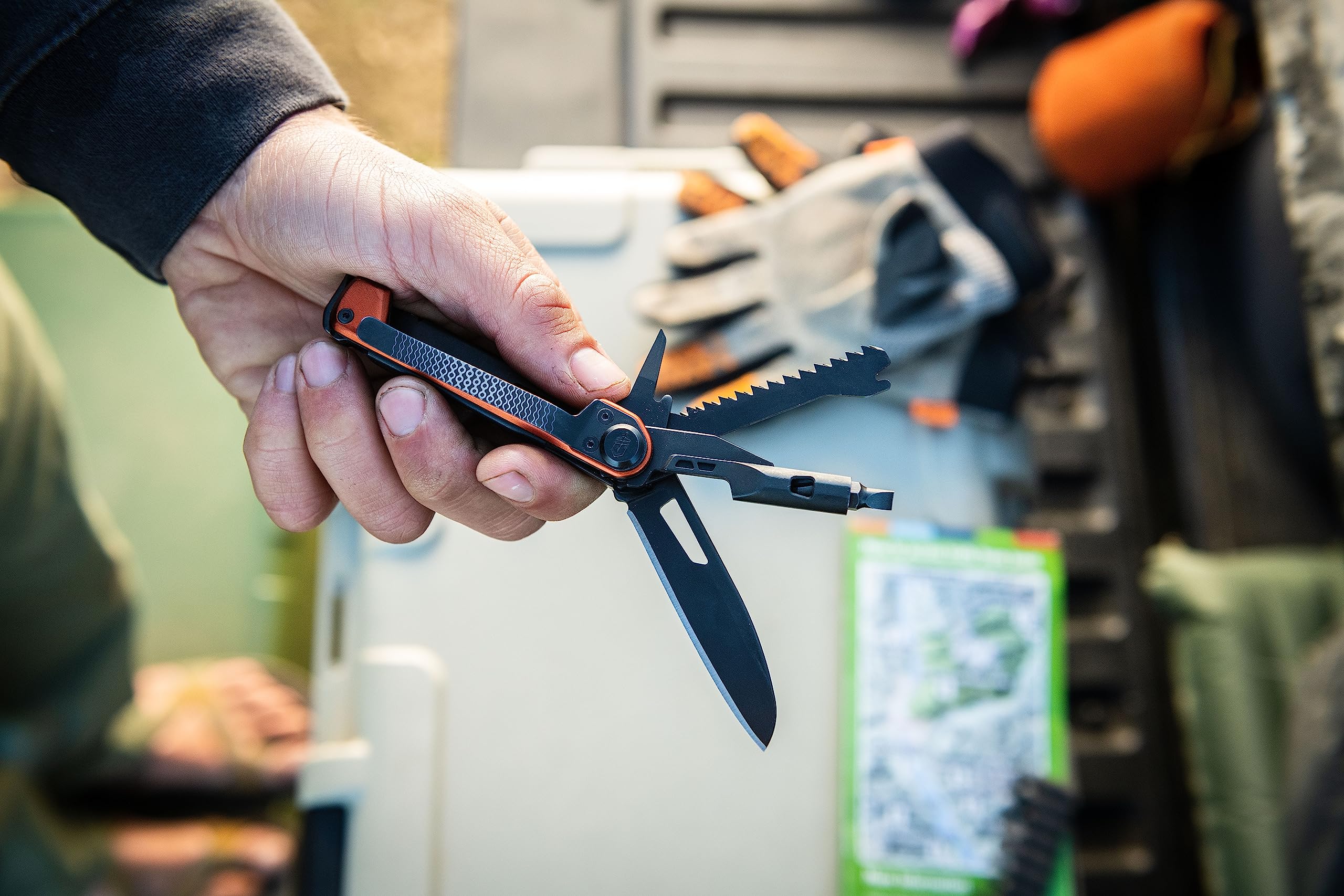 Gerber Armbar Trade weight of 3.1 oz enables lightweight everyday carry.