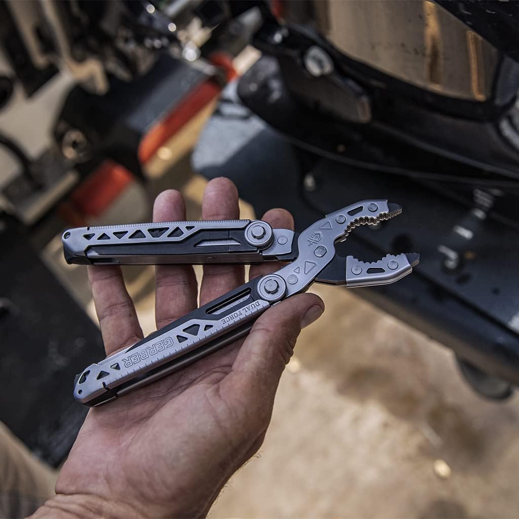 Gerber Dual-Force bit storage keeps bits ready for fast changes.
