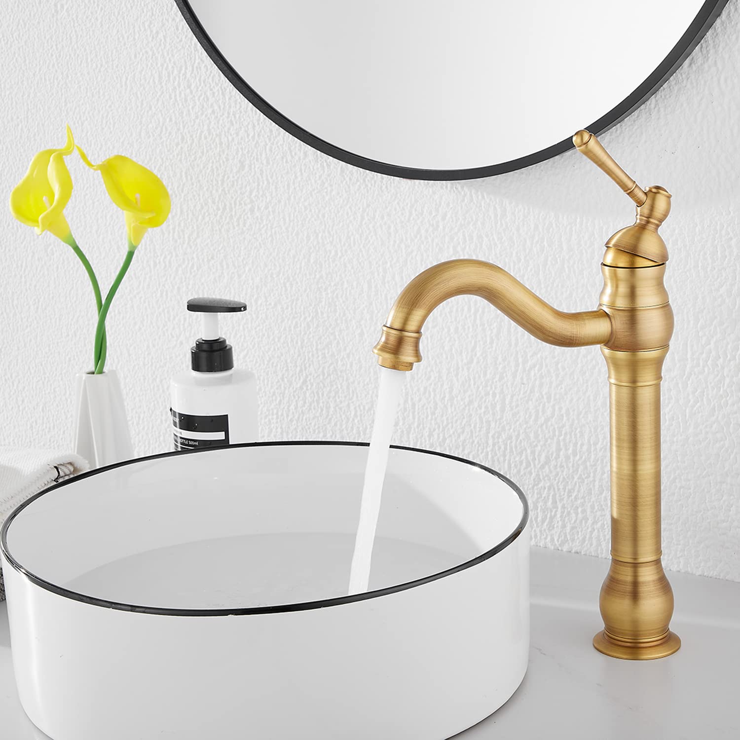 GGStudy antique brass finish complements traditional and contemporary décor.