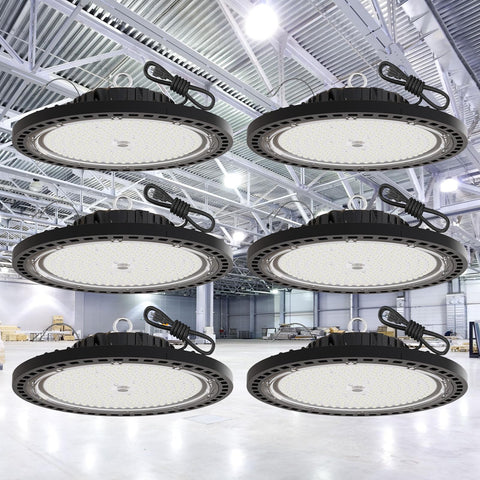 GGTH UFO high bay 200W in industrial space with IP66 protection for harsh environments.