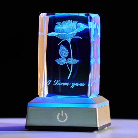 Detailed engraving of the 3D rose inside the Ghtixsu crystal