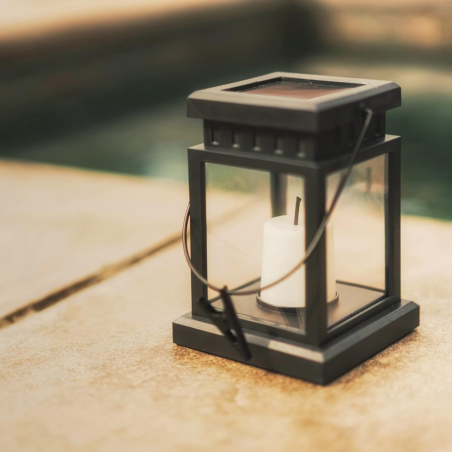 GIGALUMI lanterns endure weather with durable construction