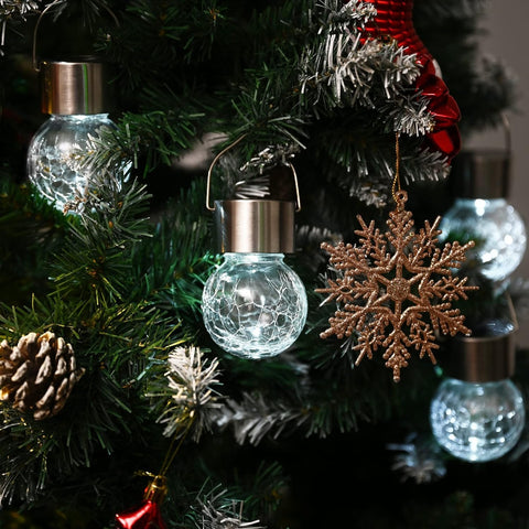 GIGALUMI energy-saving yard lights run wire-free for easy setup.