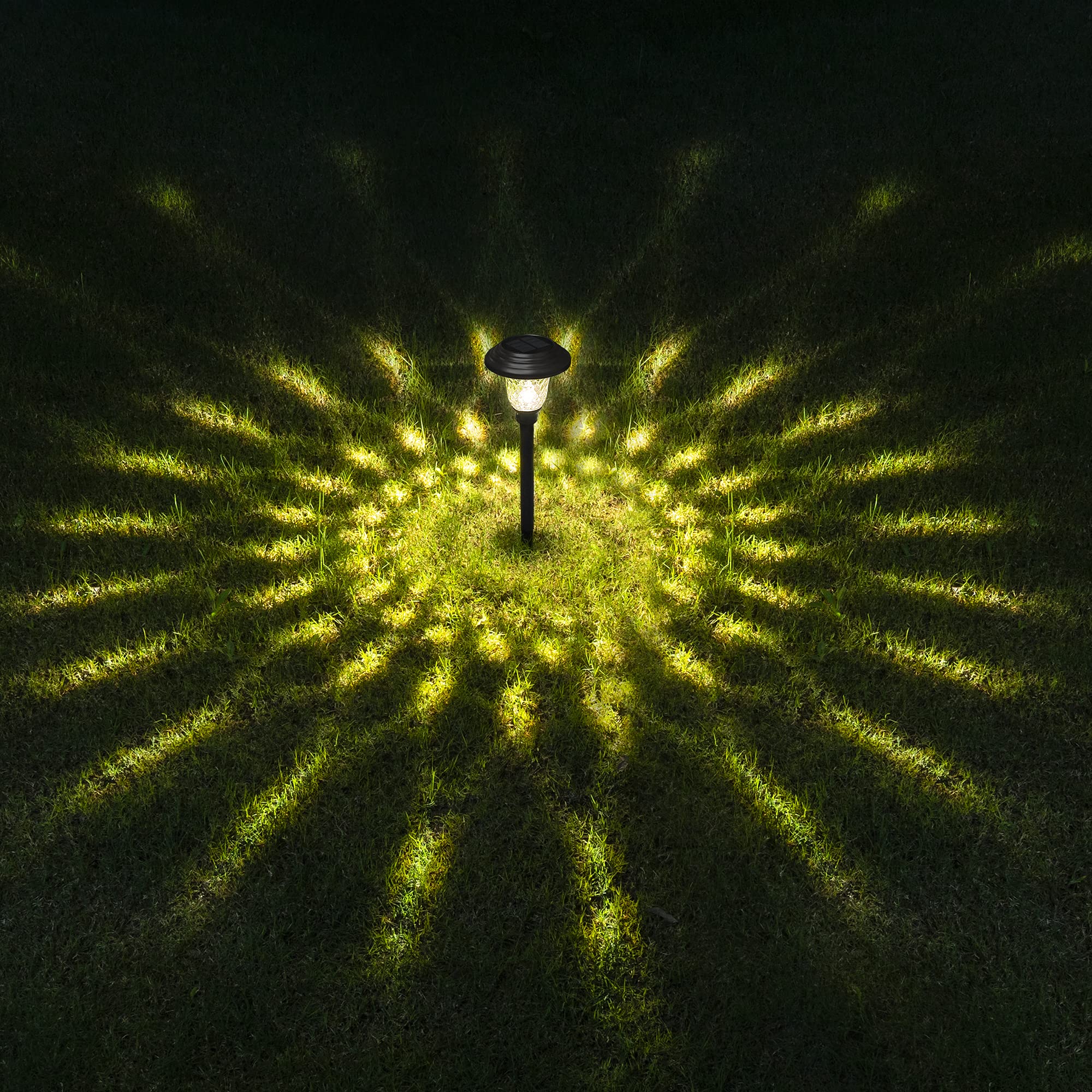 GIGALUMI ground-insert design ensures easy installation in soft soil.