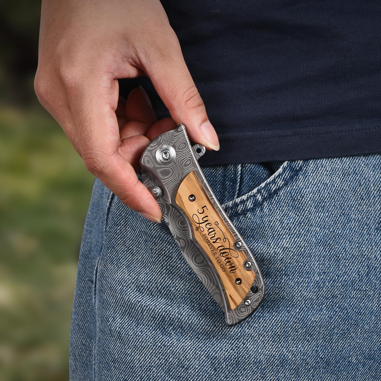 GiveGreatGift engraved 5 YEARS DOWN FOREVER TO GO blade detail