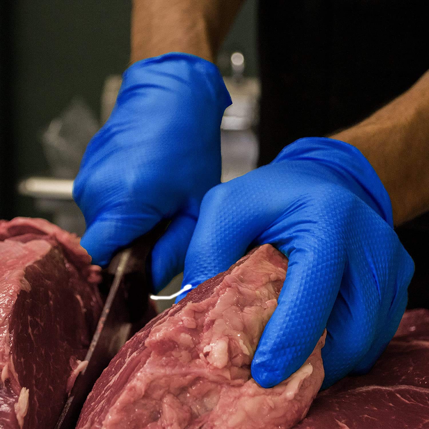 GLOVEWORKS HD generous texture improves control when handling small parts.