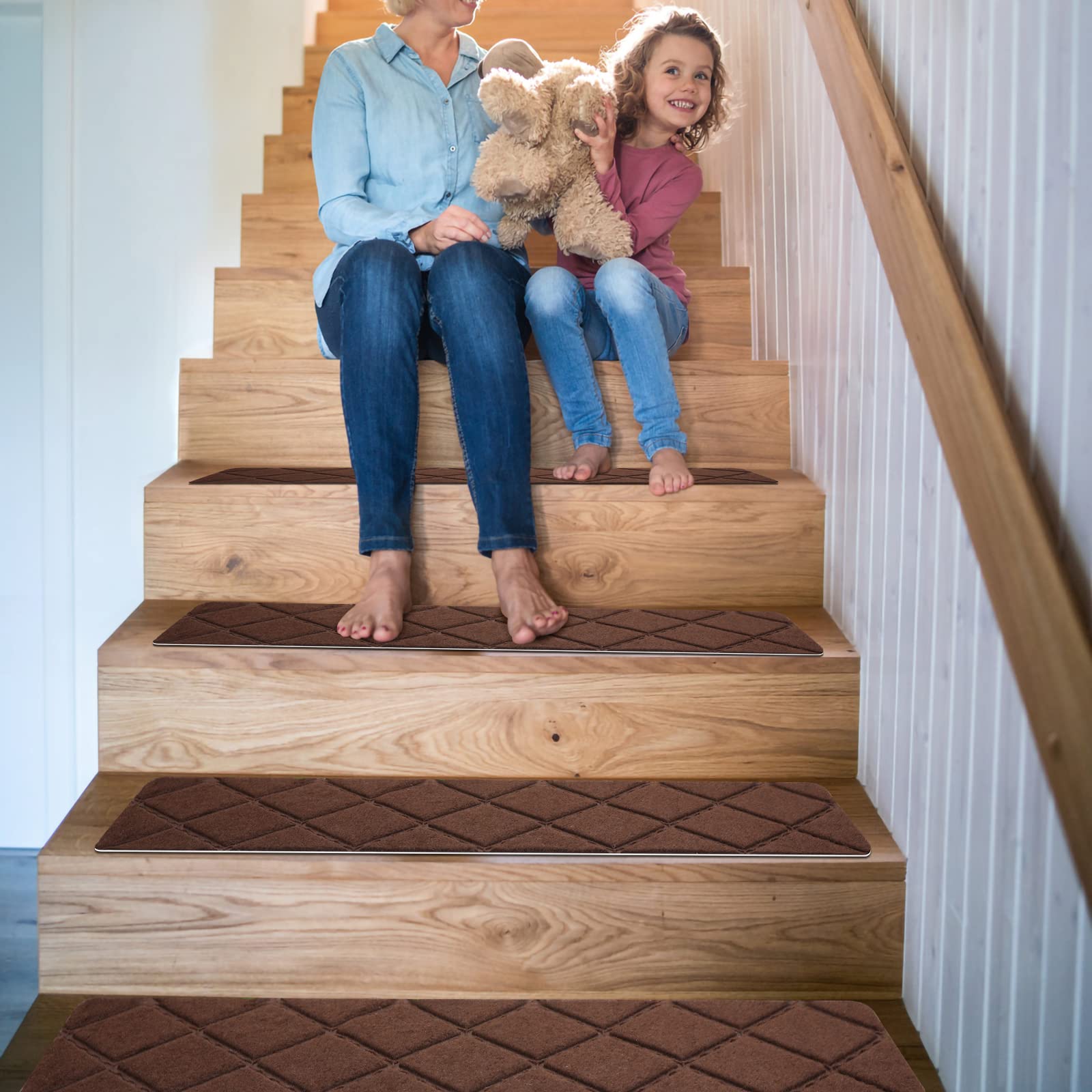 Gmonby kid-elder-pet friendly treads protect households with children, seniors, and pets.