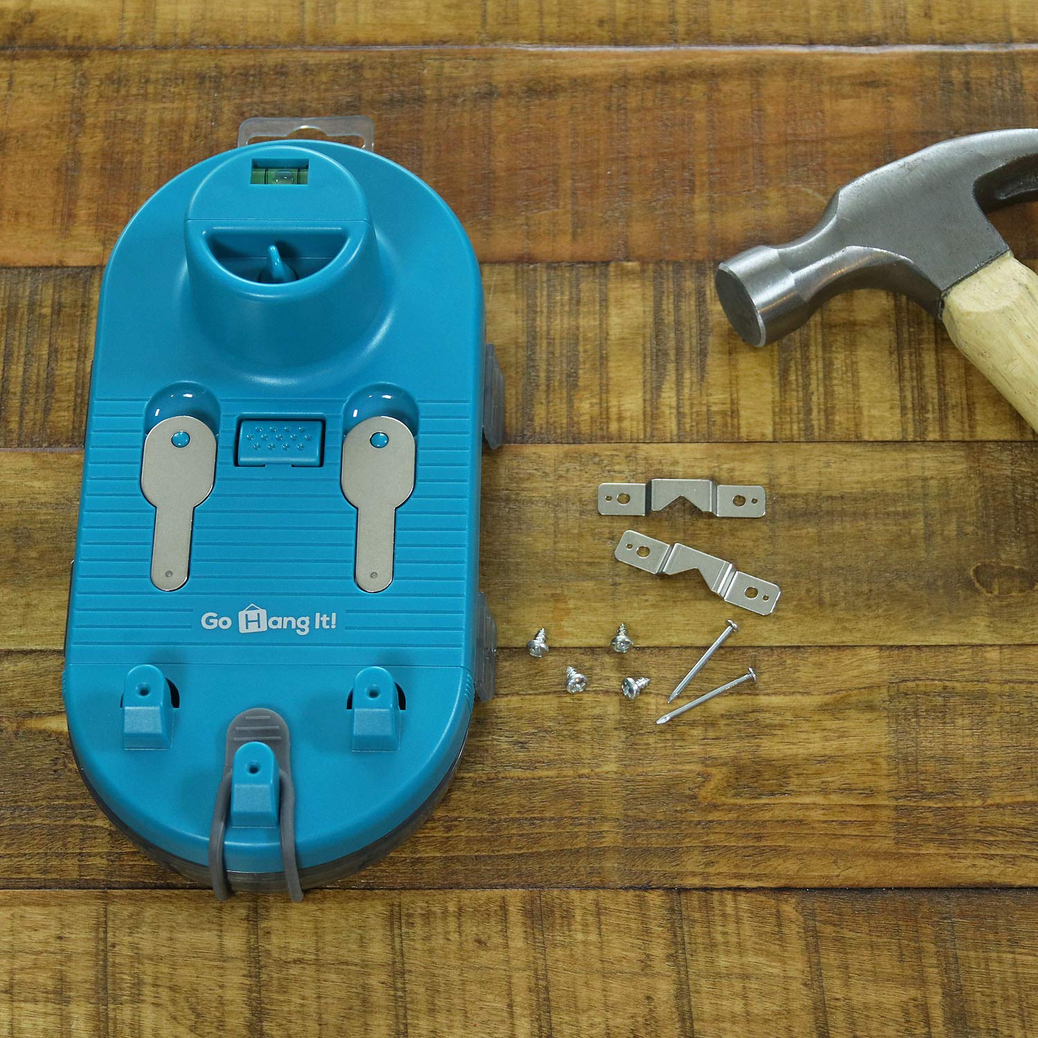 Go Hang It! Pro complete kit supports quick, accurate wall displays.