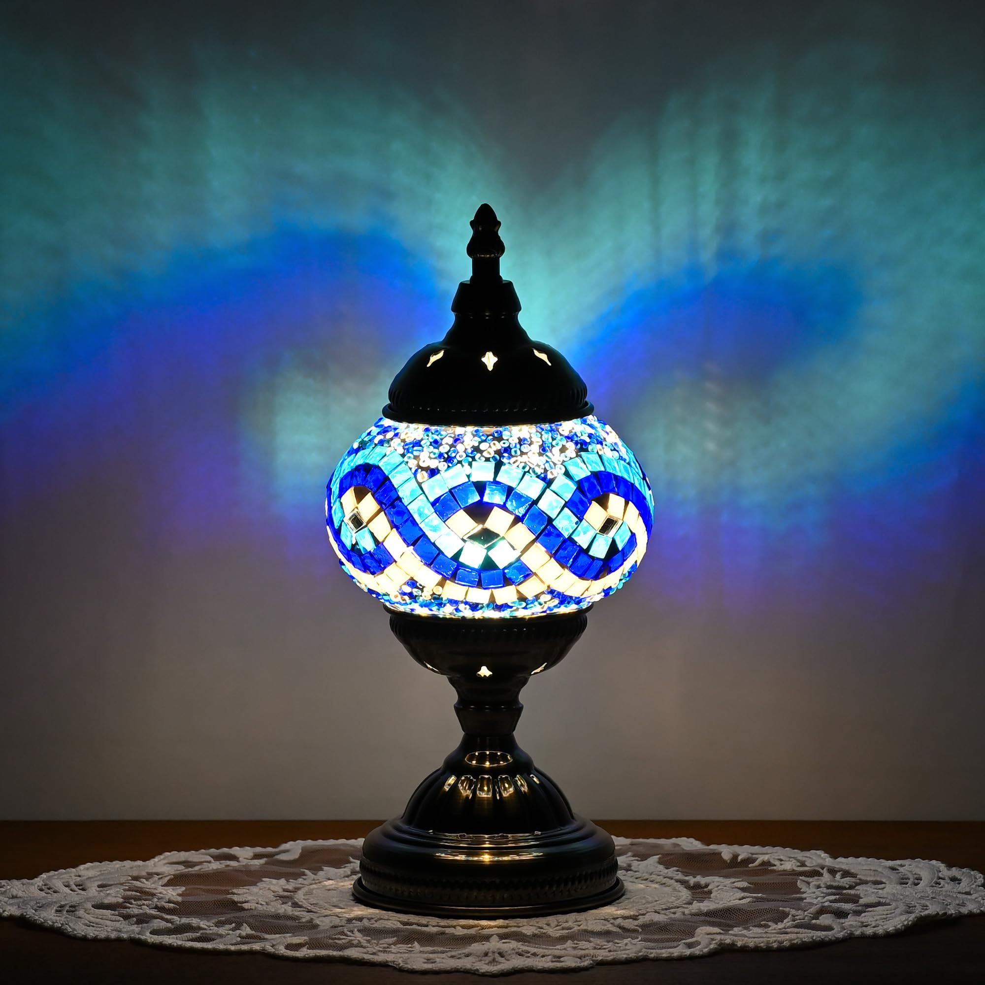 GOGERS Tiffany-style mosaic glass shade adds color to spaces