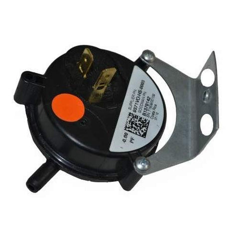 Goodman 0130F00504 air pressure switch with 0.60 wc sensitivity for furnace control.