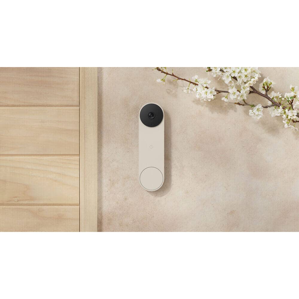 Google Nest Doorbell (Battery) Linen night vision captures clear footage after dusk.